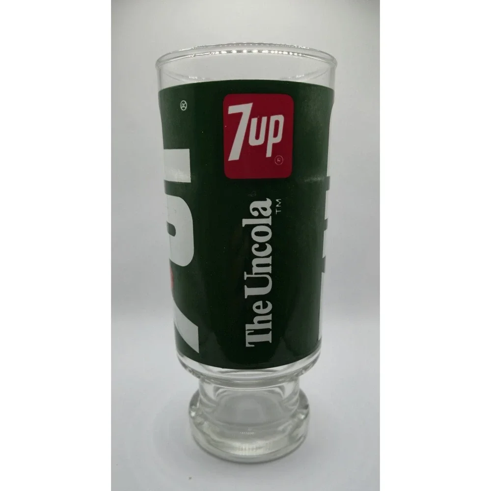 Vintage 7-Up The Uncola Wet & Wild 16 oz. 6 1/2